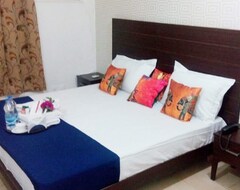 Khách sạn Adhunik Hotel Neemrana (Neemrana, Ấn Độ)