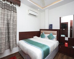 Khách sạn OYO 12503 Hotel Corner Point (Delhi, Ấn Độ)