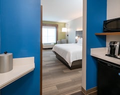 Holiday Inn Express & Suites - St Peters, An Ihg Hotel (Saint Peters, Sjedinjene Američke Države)
