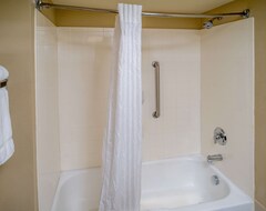 Hotel Country Inn & Suites by Radisson, Princeton, WV (Princeton, EE. UU.)