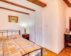 Cijela kuća/apartman Look Forward To Plenty Of Peace And Relaxation In This Charmingly Designed Vacation Home. (Šandrovac, Hrvatska)