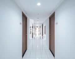 Otel Redliving Apartemen Podomoro Golf View - Room 37 Tower Balsa (Depok, Endonezya)