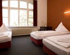Khách sạn Hotel 103 (Berlin, Đức)
