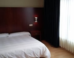 Hotel Arcea Villaviciosa (Villaviciosa, España)