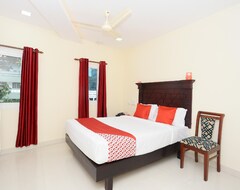 Khách sạn Oyo 37929 Hotel Malabar Plaza (Kochi, Ấn Độ)