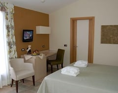Khách sạn Resort La Mandola (Capraia Isola, Ý)