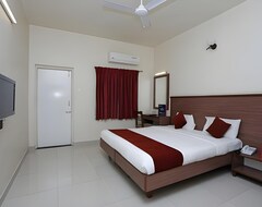 Hotel OYO 4104 Surya Villa (Pune, Indija)