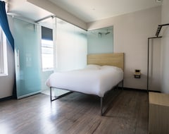 Sova Micro-Room & Social Hotel (Dallas, USA)