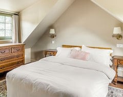 Hele huset/lejligheden Maison Sabotiere - Two Bedroom Villa, Sleeps 6 (Bubertré, Frankrig)