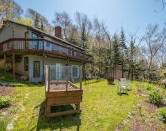 Hele huset/lejligheden Entire Home - Cozy Lake Home With Private Dock. Pet (Halifax, Canada)