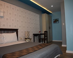 Nikitas Place Hotel (Calapan City, Filippinerne)