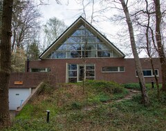 Cijela kuća/apartman Spacious Villa With Sauna And Hot Tub, In A Holiday Park Near A National Park (Ruinen, Nizozemska)