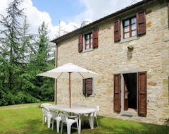 Koko talo/asunto Casale In Collina-panoramicissimo-con Piscina - Lo Scoiattolo (Lisciano Niccone, Italia)