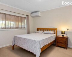 Cijela kuća/apartman 4-bedroome Home, New Bathrooms And Close To Town (Kalgoorlie-Boulder, Australija)