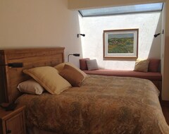 Tüm Ev/Apart Daire 40 Acres 5,000 Square Ft, $975/nt Sleeps 10-14 Pool, Vineyard, Views ! (Soledad, ABD)