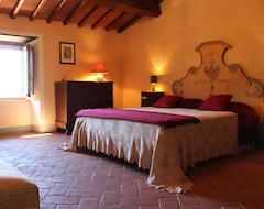 Khách sạn Country House - Country House Ideally Located In Front Of The Chianti Hills (Loro Ciuffenna, Ý)