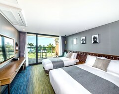 Khách sạn Marevo Beach Hotel (Jeju-si, Hàn Quốc)