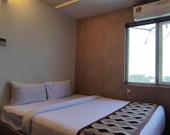 Khách sạn Zip By Spree Hotels Le Pebble (Tirupur, Ấn Độ)