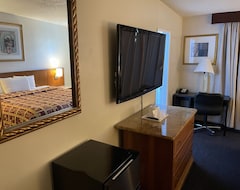 Hotel Grand Inn (Fullerton, Sjedinjene Američke Države)