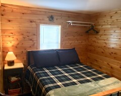 Entire House / Apartment Kelly’S Cottage Clean & Cozy Cabin Located In Pittsburg Nh (Pittsburg, USA)