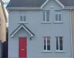 Cijela kuća/apartman 3 Bed Semi-detached House In A Quite Estate (Bruff, Irska)