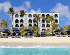 Holland House Beach Hotel (Philipsburg, Sint Maarten)