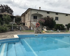 Toàn bộ căn nhà/căn hộ Luxury Villa With Breathtaking Scenery 18x9 Meter Swimming Pool , 1.2 M Deep (Mignano Monte Lungo, Ý)