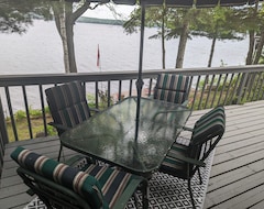 Casa/apartamento entero Waterfront Cottage On Halls Lake - Perfect For Couples & Young Families. (Algonquin, Canadá)