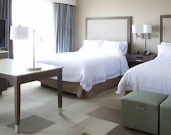 Khách sạn Hampton Inn & Suites By Hilton Bolton (Caledon East, Canada)