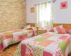 Koko talo/asunto 2 Bedroom Accommodation In Rute (Rute, Espanja)