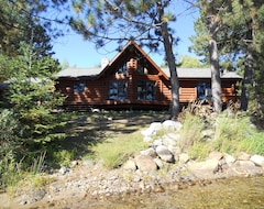 Entire House / Apartment Burntside Lake- Lake Home, Cabin & Sauna Come And Enjoy The Beauty And Wildlife (Ely, USA)