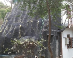 Suneetha Hotel (Polonnaruwa, Sirilanka)
