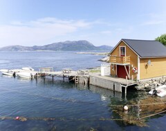 Hele huset/lejligheden Sjøbua (fjs160) (Askvoll, Norge)
