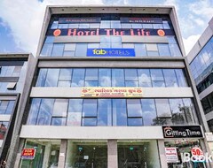 Khách sạn Oyo Flagship 70339 Hotel The Life (Surat, Ấn Độ)