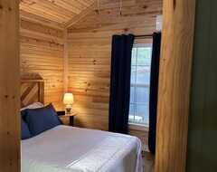 Entire House / Apartment Cozy Cabin Getaway Near Millwood Lake, Ashdown Ar, Little River County (Ashdown, USA)