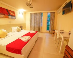 Hotel Beach Grand & Spa Premium (Thulusdhoo, Maldivi)