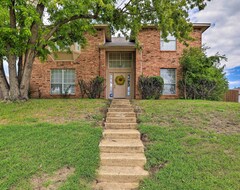 Toàn bộ căn nhà/căn hộ New! Charming Family Home ~ 16 Mi To Dtwn Dallas! (Cedar Hill, Hoa Kỳ)