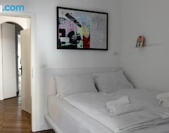 Toàn bộ căn nhà/căn hộ Swanky Residence - Premium Bright Modern (Ljubljana, Slovenia)