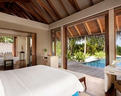 Hotel Shangri-La's Villingili Resort & Spa (Addu Atoll, Maldives)