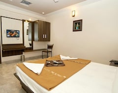 Khách sạn Hotel Sai Suraj Park (Shirdi, Ấn Độ)