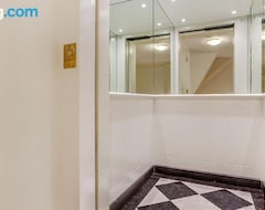 Pansiyon City-centre, Canal-house, luxurious , stylish bedroom, ensuite bathroom, own entrance (Amsterdam, Hollanda)