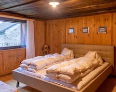 Toàn bộ căn nhà/căn hộ Cottage Sunny And Rustic, 2-8 P, In Val Poschiavo, Near Engadin (Poschiavo, Thụy Sỹ)