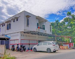 Khách sạn Oyo 92872 Swakarya Guest House (Pekanbaru, Indonesia)