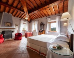 Toàn bộ căn nhà/căn hộ Villa Just 14 Km To Florence, 8 Bedrooms. Private Garden, Pool Heated And Wi-fi (Rignano sull'Arno, Ý)