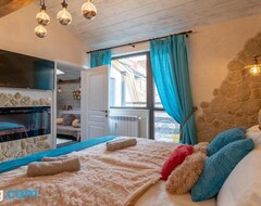 Koko talo/asunto Sofia Dream Apartment - Designer Two Bedroom Apartment On Hristo Belchev (Sofia, Bulgaria)