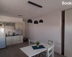 Entire House / Apartment Monoambiente Moreno (Rosario, Argentina)