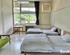 Hotelli LivingAnywhere Commonsuruma twin bed room - Vacation STAY 88989v (Uruma, Japani)