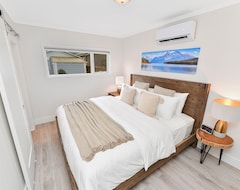 Cijela kuća/apartman Amazing 3 Bedroom Beach House Styled Oceanfront Suite (Chemainus, Kanada)