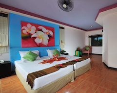 Khách sạn Koh Ngai Cliff Beach Resort (Koh Ngai, Thái Lan)