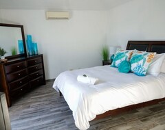 Toàn bộ căn nhà/căn hộ This Apartment Is A 1 Bedroom(s), 1.5 Bathrooms, Located In Warwick, Warwick Parish. (Warwick Long Bay, Bermudas)